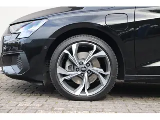 Foto 13 van Audi A3 Sportback 40 TFSI e S-line Pano Leder (bj 2022)