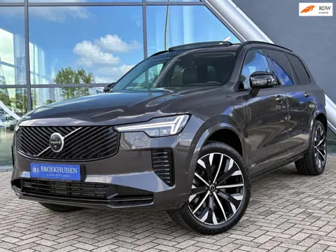 Volvo XC90 2.0 T8 Plug-in hybrid AWD Ultra Dark 455pk Luchtvering / Bowers Wilkins Audio / Massage S