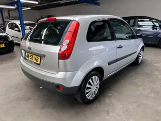 Foto 18 van Ford Fiesta 1.3-8V Champion|Airco