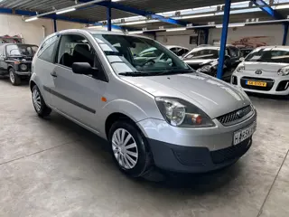 Foto 16 van Ford Fiesta 1.3-8V Champion|Airco