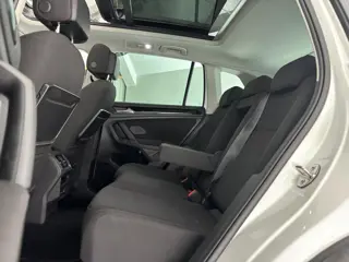 Foto 16 van Volkswagen Tiguan 2.0 TSI 4Motion Highline | SCHUIF-KANTEL DAK | TREKHAAK | 360 CAMERA |