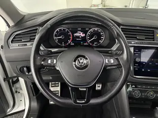 Foto 11 van Volkswagen Tiguan 2.0 TSI 4Motion Highline | SCHUIF-KANTEL DAK | TREKHAAK | 360 CAMERA |