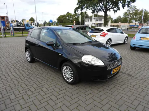 Fiat Grande Punto 1.4 Dynamic, Airco, 4 Seizoenenbanden