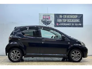 Foto 18 van Toyota Aygo 1.0-12V Dynamic Navigator / TOP STAAT / RIJKLAAR