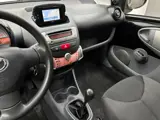 Foto 26 van Toyota Aygo 1.0-12V Dynamic Navigator / TOP STAAT / RIJKLAAR