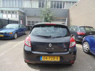 Foto 11 van Renault Clio 1.5 dCi Parisienne 2011