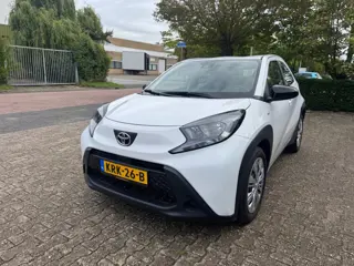 Toyota Aygo X 1.0 VVT-i S-CVT Play