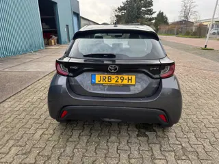 Foto 15 van Toyota Yaris 1.5 Hybrid 115 Active