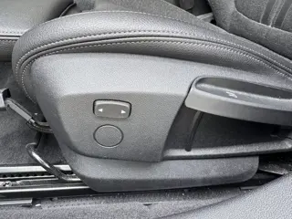 Foto 11 van BMW 1-serie 118i Business Edition SPORT LINE HALF LEDER ZEER MOOI NL AUTO