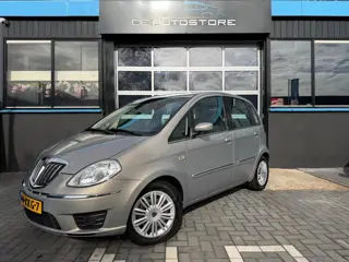 Lancia Musa 1.4-16V Oro Airco Cruise Automaat Nieuwe Koppeling Trekhaak Zeer Nette Auto !!!
