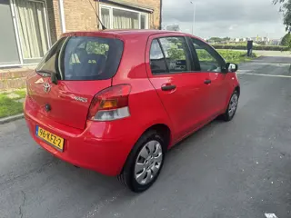 Foto 16 van Toyota Yaris 1.3 VVTi Comfort AIRCO/EL RAMEN/DEALER ONDERHOUD