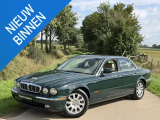 Jaguar XJ X350 3.0 V6, BRITISH RACING GREEN