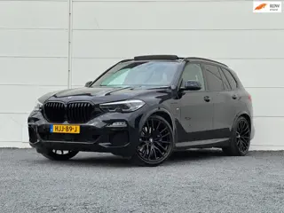 BMW X5 XDrive45e High Exe M-Sport Skylounge HK Softclose Panorama dak Stoelventilatie Stoelverwarmin