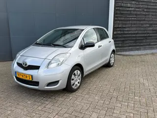 Foto 12 van Toyota Yaris 1.3 VVTi Comfort