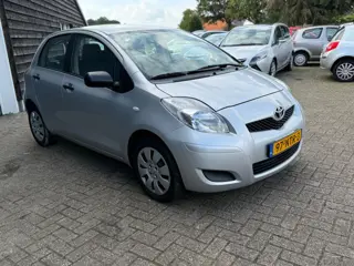 Foto 14 van Toyota Yaris 1.3 VVTi Comfort