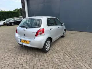 Foto 17 van Toyota Yaris 1.3 VVTi Comfort