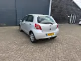Foto 28 van Toyota Yaris 1.3 VVTi Comfort