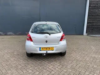 Foto 19 van Toyota Yaris 1.3 VVTi Comfort