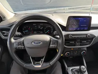 Foto 11 van Ford Focus Wagon 1.0 EcoBoost Hybrid Trend Edition Business | € 4.900,- NETTO! | Camera | Cruise | A