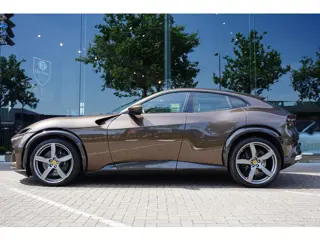 Foto 12 van Ferrari Purosangue 6.5 V12 / NL-AUTO / BTW / Carbon / Massage / 8 D.Km
