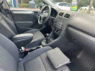 Foto 13 van Volkswagen Golf 1.2 TSI Comfortline BlueMotion 5 Deurs airco applecar play