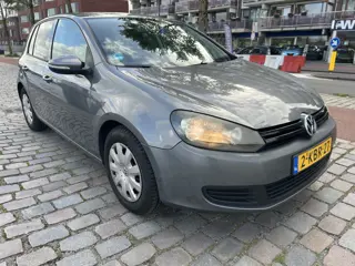 Foto 14 van Volkswagen Golf 1.2 TSI Comfortline BlueMotion 5 Deurs airco applecar play
