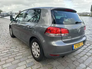 Foto 15 van Volkswagen Golf 1.2 TSI Comfortline BlueMotion 5 Deurs airco applecar play