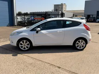 Foto 15 van Ford Fiesta 1.25 Sensation Edition, AIRCO(CLIMA), CRUISE CONTROL, PARKEERSENSOREN, BLUETOOTH-RADIO-C