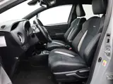 Foto 25 van Toyota Yaris 1.5 Hybrid GR-Sport Prijs Rijklaar!!