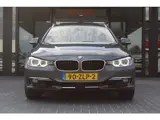 Foto 29 van BMW 3-serie Touring 328i High Executive, H/K, Leder, Pano, Adaptive Cruise Control, Verwarmde achter