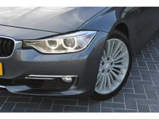 Foto 16 van BMW 3-serie Touring 328i High Executive, H/K, Leder, Pano, Adaptive Cruise Control, Verwarmde achter