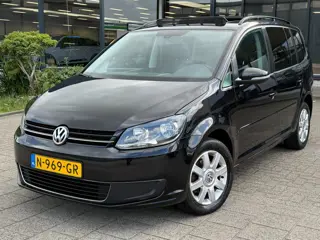 Volkswagen Touran 1.4 TSI Highline DSG l PANO l TREKHAAK