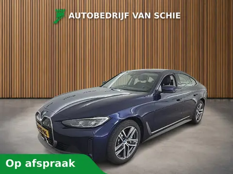 BMW i4 eDrive40 84 kWh 3-Fase 1e-Eig. & Dealer-Onderh. BOVAG-Garantie. NL-Auto.