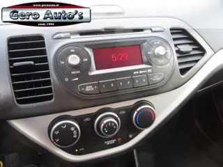 Foto 17 van Kia Picanto 1.2 CVVT ISG Comfort Pack 5 deurs ,airco ,nl-auto ,nw koppeling