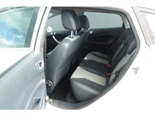 Foto 15 van Ford Fiesta 1.6 TDCi ECOnetic Titanium