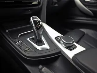 Foto 20 van BMW 3 Serie 320i M Sport 184Pk Automaat (VIRTUAL COCKPIT, M PAKKET, GROOT NAVI, STOELVERWARMING, SPO