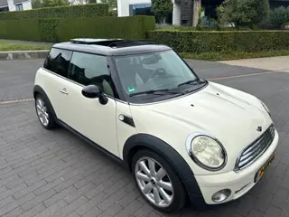 Foto 20 van Mini 3-Deurs 1.6 Cooper airco navigatie a.p.k. 2027