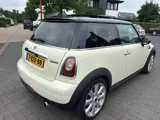 Foto 29 van Mini 3-Deurs 1.6 Cooper airco navigatie a.p.k. 2027