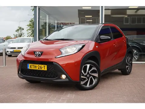Toyota Aygo X 1.0 VVT-i S-CVT Pulse | Automaat | 6600KM | 2023 | CarPlay | Camera | Inruil mogelijk