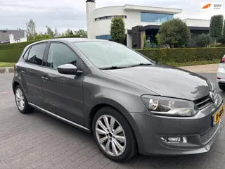 Foto 11 van Volkswagen Polo 1.4-16V Highline leder a.p.k 2027 airco