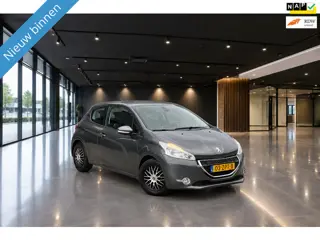 Peugeot 208 1.4 VTI ACTIVE BJ2013 NAVI APK ( KOOPJE )