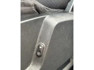 Foto 19 van Ford Galaxy 2.0-16V Ghia 145PK | 7 Persoons | NL AUTO | NAP | Trekhaak | Climate Control | Cruise Co