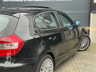 Foto 13 van BMW 1-serie 118d Business Line - Pano - Stoelvw - Airco