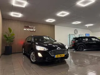 Foto 15 van Ford Focus Wagon 1.0 EcoBoost Titanium Business * Automaat / Carplay / Navigatie / LM Velgen / NL Au