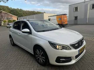 Foto 14 van Peugeot 308 1.6HDI PANO XENON LANE STOELV FULL (bj 2017)