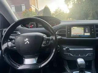Foto 16 van Peugeot 308 1.6HDI PANO XENON LANE STOELV FULL (bj 2017)