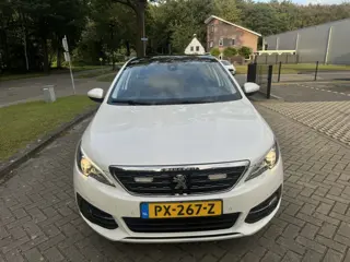 Foto 11 van Peugeot 308 1.6HDI PANO XENON LANE STOELV FULL (bj 2017)