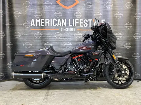 Harley-Davidson Touring Street Glide CVO ST FLHXSEST