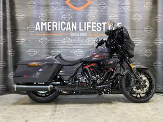 Harley-Davidson Touring Street Glide CVO ST FLHXSEST