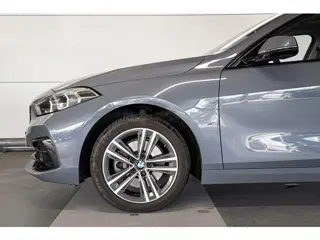 Foto 18 van BMW 1 Serie 118i